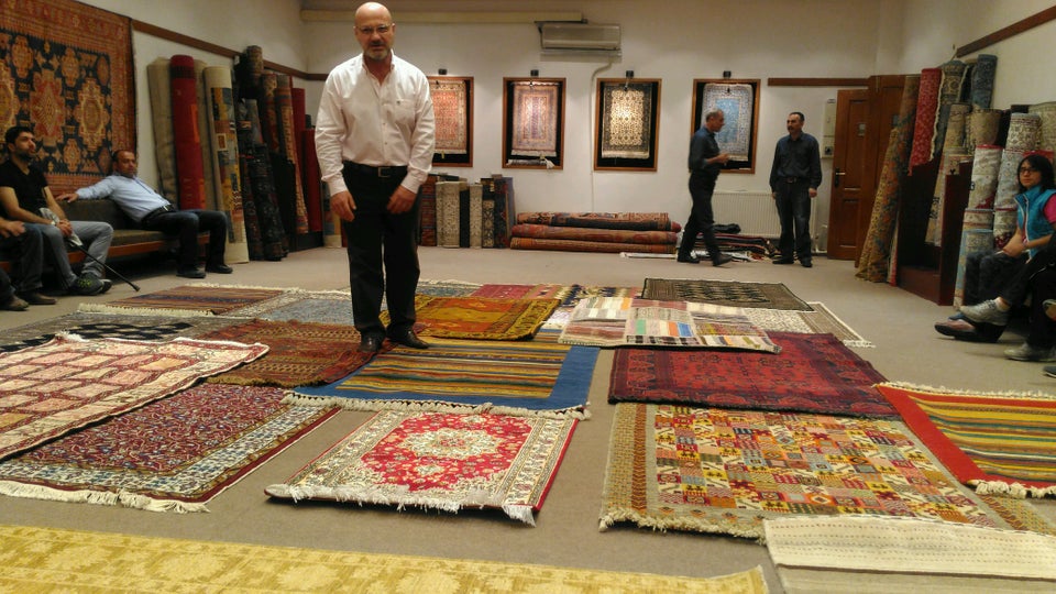 Bazaar 54 El Dokuma Halı Sunumu